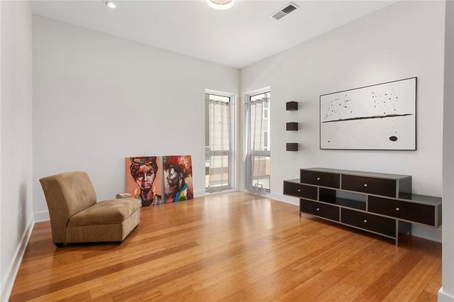 1603 Summit Street, Kansas City, MO 64108