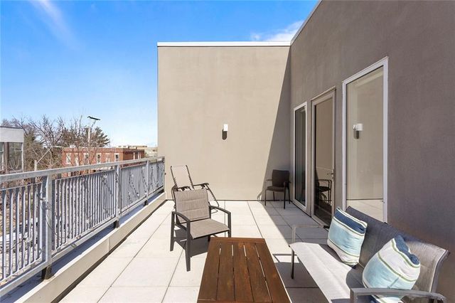 1603 Summit Street, Kansas City, MO 64108