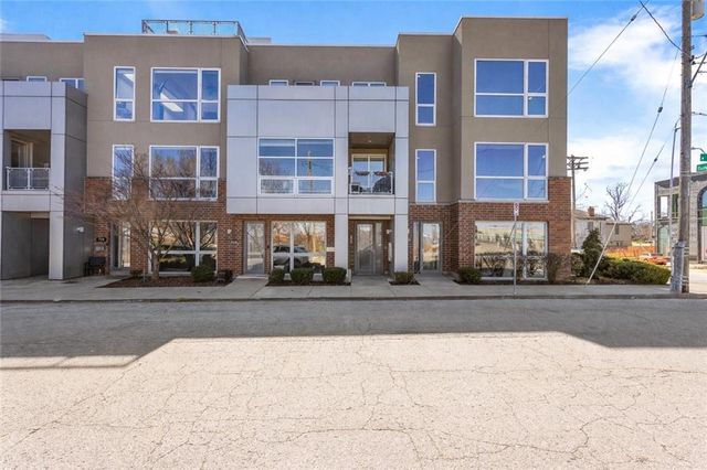 1603 Summit Street, Kansas City, MO 64108