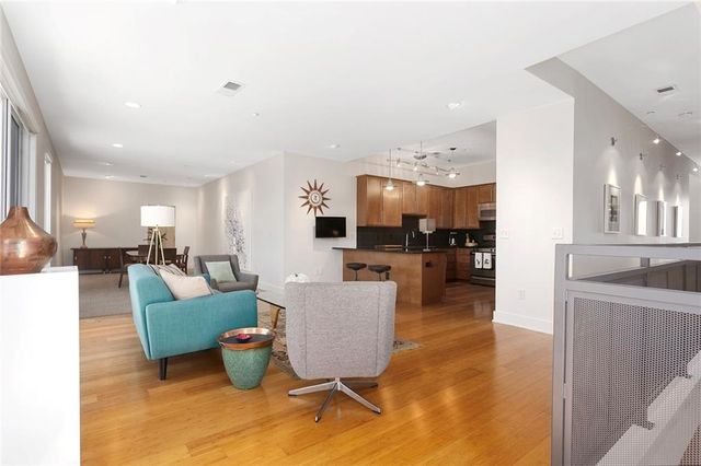 1603 Summit Street, Kansas City, MO 64108