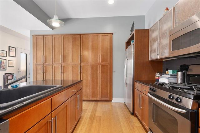 1603 Summit Street, Kansas City, MO 64108