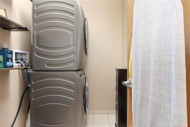 1603 Summit Street, Kansas City, MO 64108