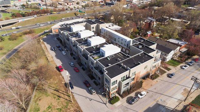 1603 Summit Street, Kansas City, MO 64108