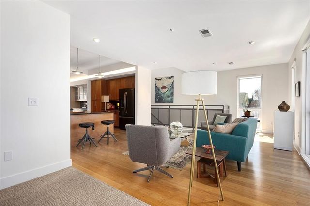 1603 Summit Street, Kansas City, MO 64108