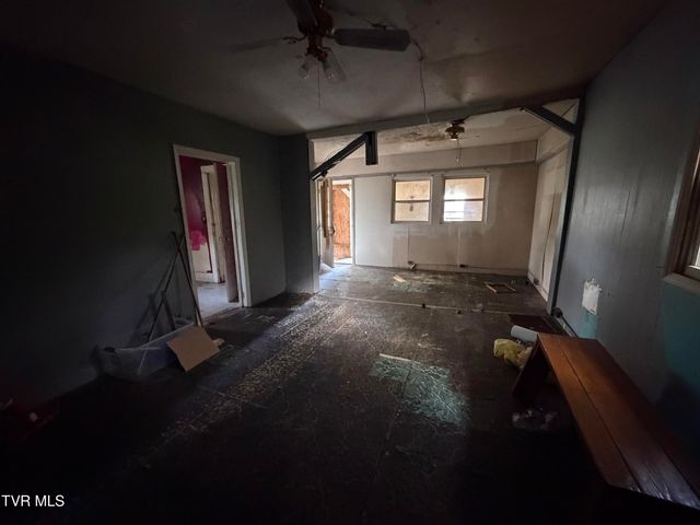 1315 East Myrtle Avenue, Johnson City, TN 37601