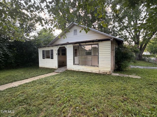 1315 East Myrtle Avenue, Johnson City, TN 37601