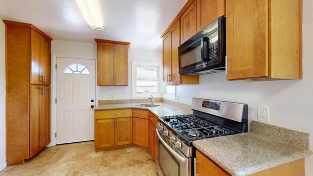 1112 Bay Road, East Palo Alto, CA 94303