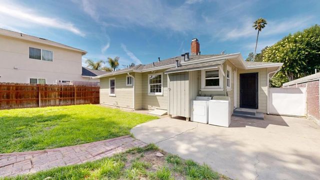 1112 Bay Road, East Palo Alto, CA 94303