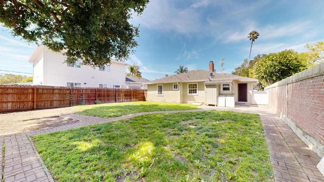 1112 Bay Road, East Palo Alto, CA 94303
