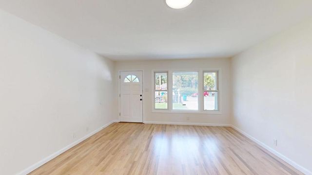1112 Bay Road, East Palo Alto, CA 94303