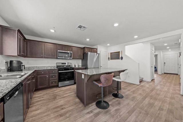 1879 Saddle Ranch Trail, San Jacinto, CA 92582