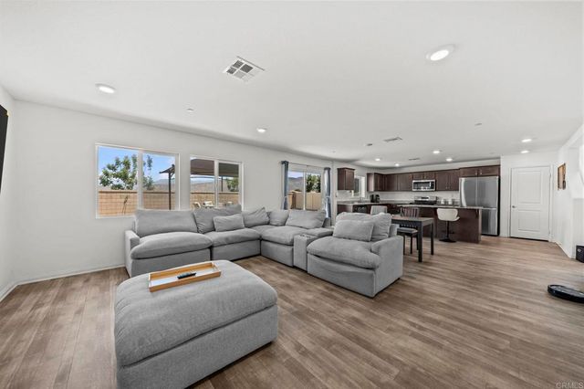 1879 Saddle Ranch Trail, San Jacinto, CA 92582