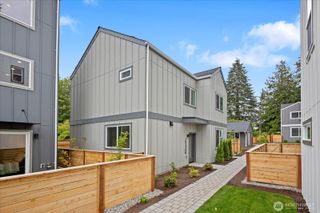 10330 Ashworth Avenue N #B, Seattle, WA 98133