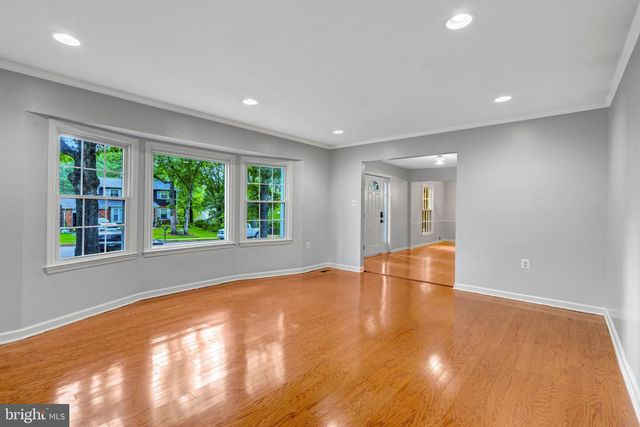 8603 JACKSON AVE, Manassas, VA 20110