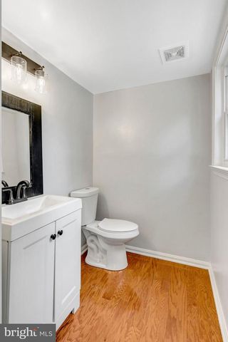 8603 JACKSON AVE, Manassas, VA 20110