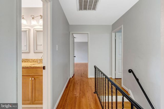8603 JACKSON AVE, Manassas, VA 20110