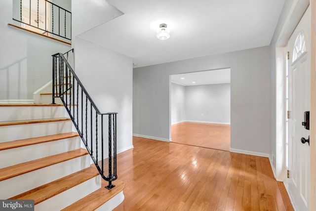 8603 JACKSON AVE, Manassas, VA 20110