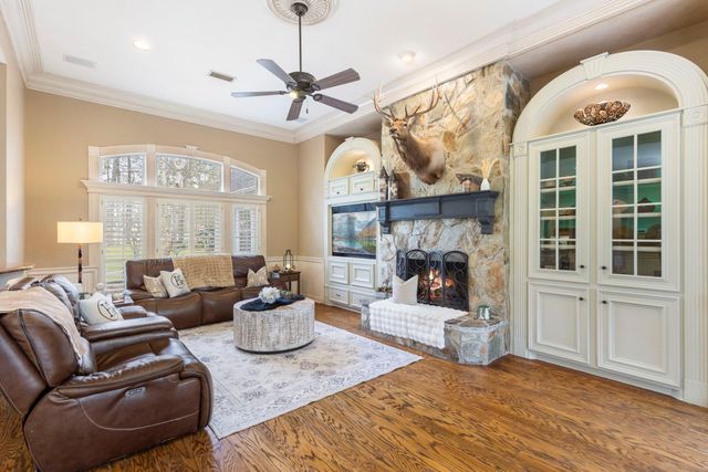 9511 Sendera Drive, Magnolia, TX 77354