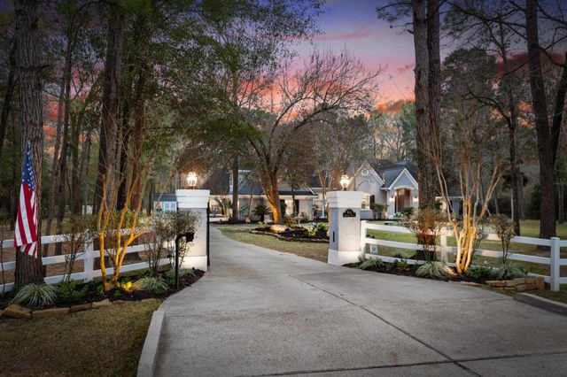 9511 Sendera Drive, Magnolia, TX 77354