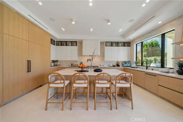 4941 Nagle Avenue, Sherman Oaks, CA 91423