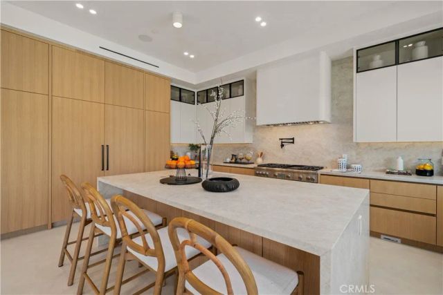 4941 Nagle Avenue, Sherman Oaks, CA 91423
