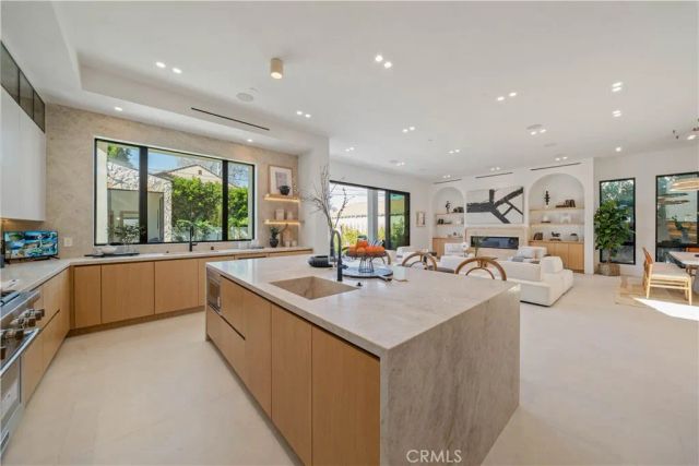 4941 Nagle Avenue, Sherman Oaks, CA 91423