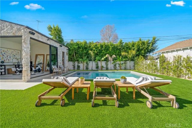 4941 Nagle Avenue, Sherman Oaks, CA 91423