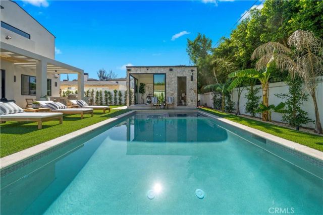 4941 Nagle Avenue, Sherman Oaks, CA 91423