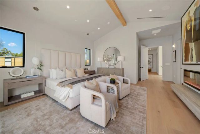 4941 Nagle Avenue, Sherman Oaks, CA 91423