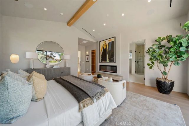 4941 Nagle Avenue, Sherman Oaks, CA 91423