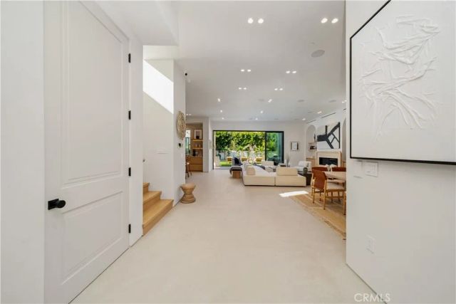 4941 Nagle Avenue, Sherman Oaks, CA 91423