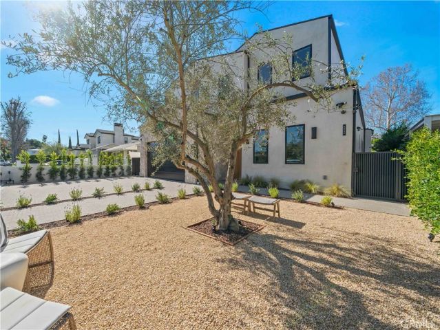 4941 Nagle Avenue, Sherman Oaks, CA 91423