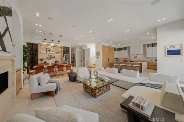 4941 Nagle Avenue, Sherman Oaks, CA 91423