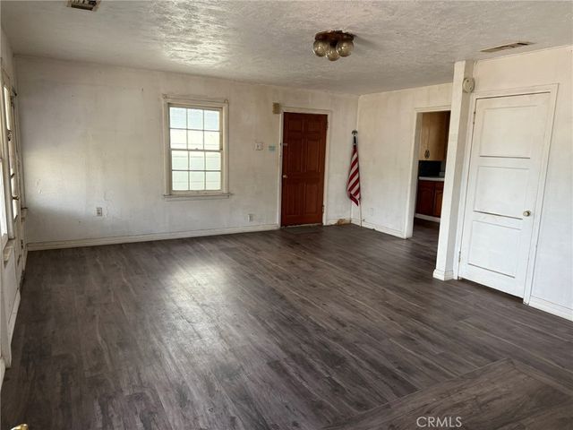11402 Basye, El Monte, CA 91732