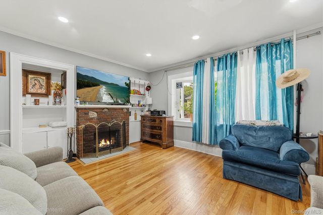 218 Sedgwick Avenue, Yonkers, NY 10705