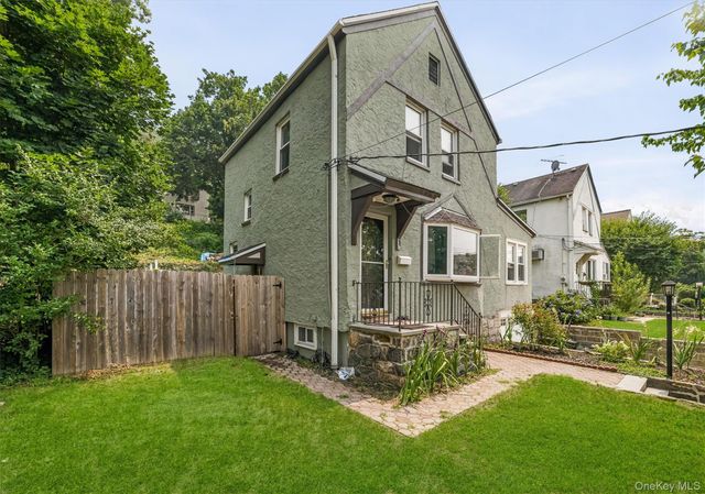 218 Sedgwick Avenue, Yonkers, NY 10705