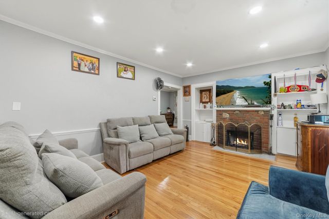218 Sedgwick Avenue, Yonkers, NY 10705