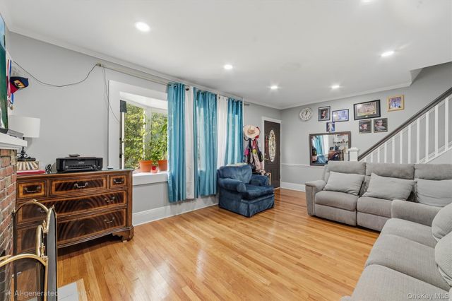 218 Sedgwick Avenue, Yonkers, NY 10705
