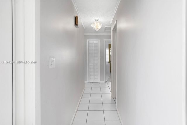 570 Royal Poinciana Ct, Weston, FL 33326