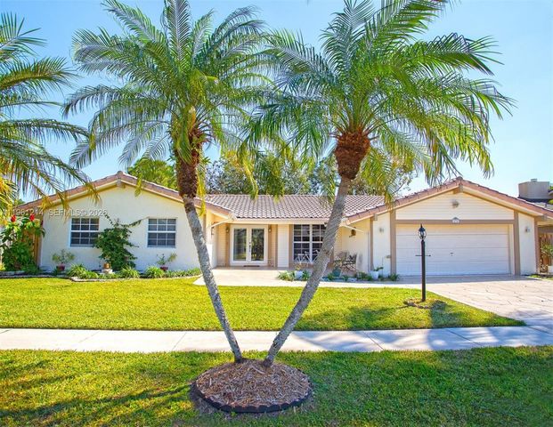 570 Royal Poinciana Ct, Weston, FL 33326