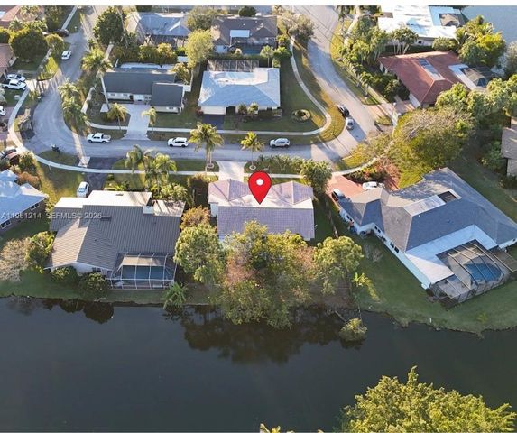 570 Royal Poinciana Ct, Weston, FL 33326