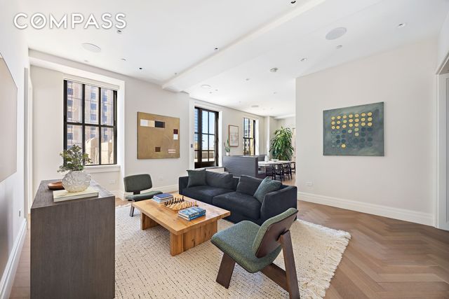 100 Barclay Street 21AD, New York City, NY 10007