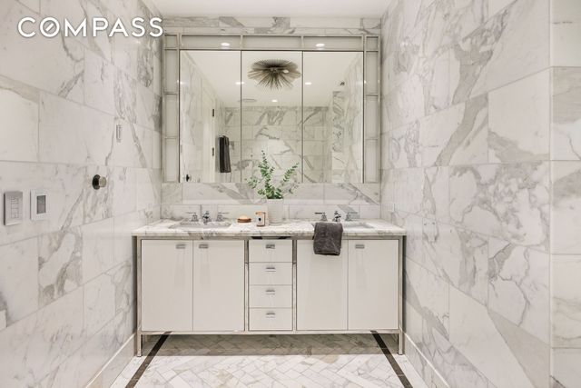 100 Barclay Street 21AD, New York City, NY 10007