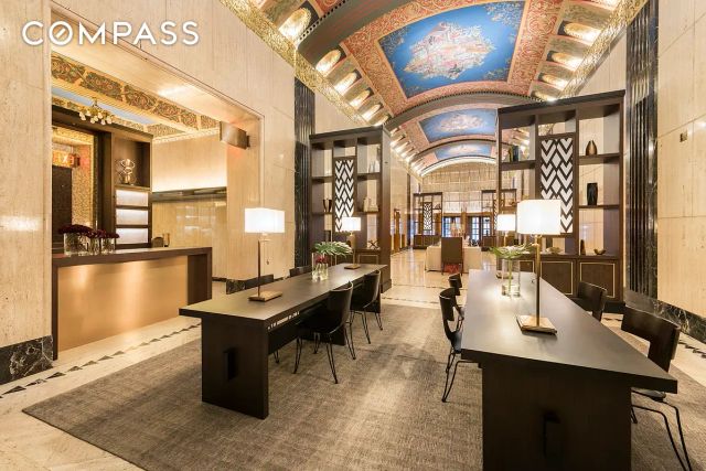 100 Barclay Street 21AD, New York City, NY 10007