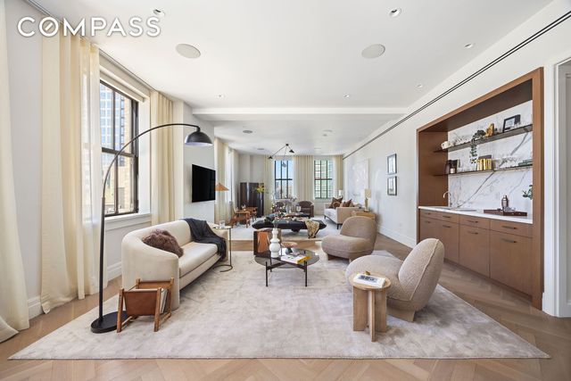 100 Barclay Street 21AD, New York City, NY 10007