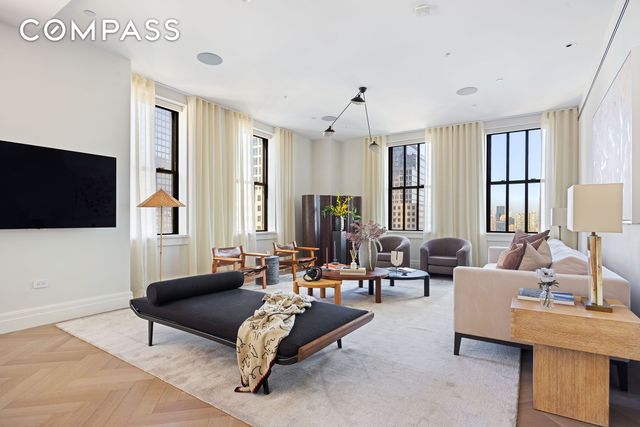 100 Barclay Street 21AD, New York City, NY 10007