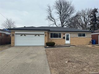 2509 Edwin Drive, Warren, MI 48092
