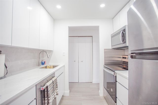 230 W Broadway, Long Beach, NY 11561