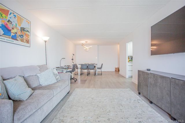 230 W Broadway, Long Beach, NY 11561