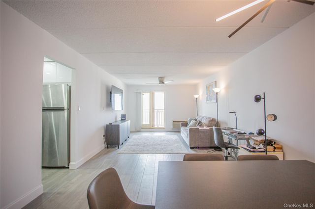 230 W Broadway, Long Beach, NY 11561